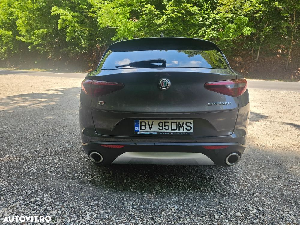 Alfa Romeo Stelvio 2.2 JTDM AWD AT8 Estrema - 5