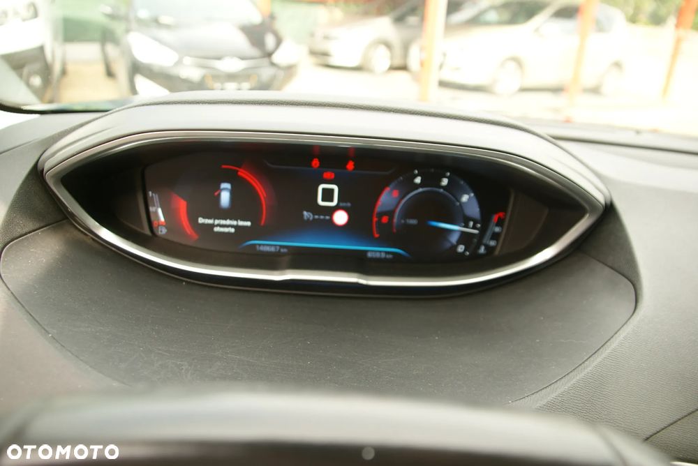 Peugeot 3008 - 21
