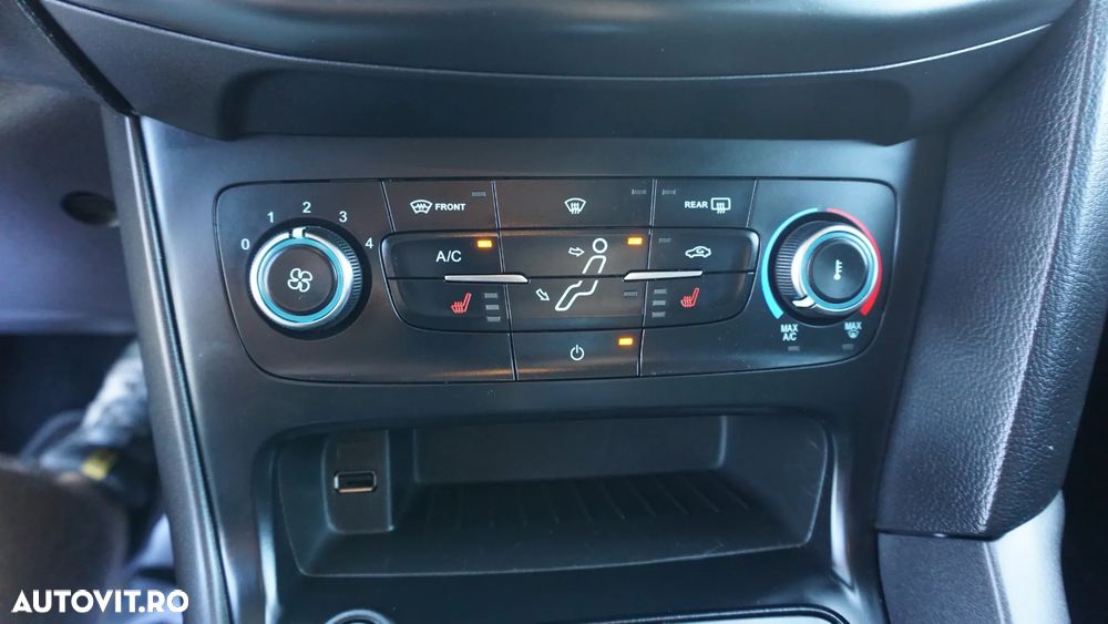 Ford Focus 1.5 TDCi DPF Start-Stopp-System Aut. Business - 27