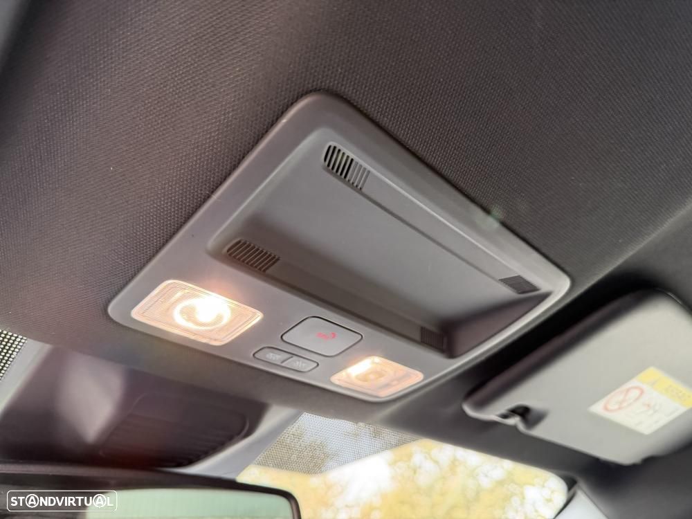 Ford Focus 1.0 EcoBoost S&S Aut. ST-LINE - 22