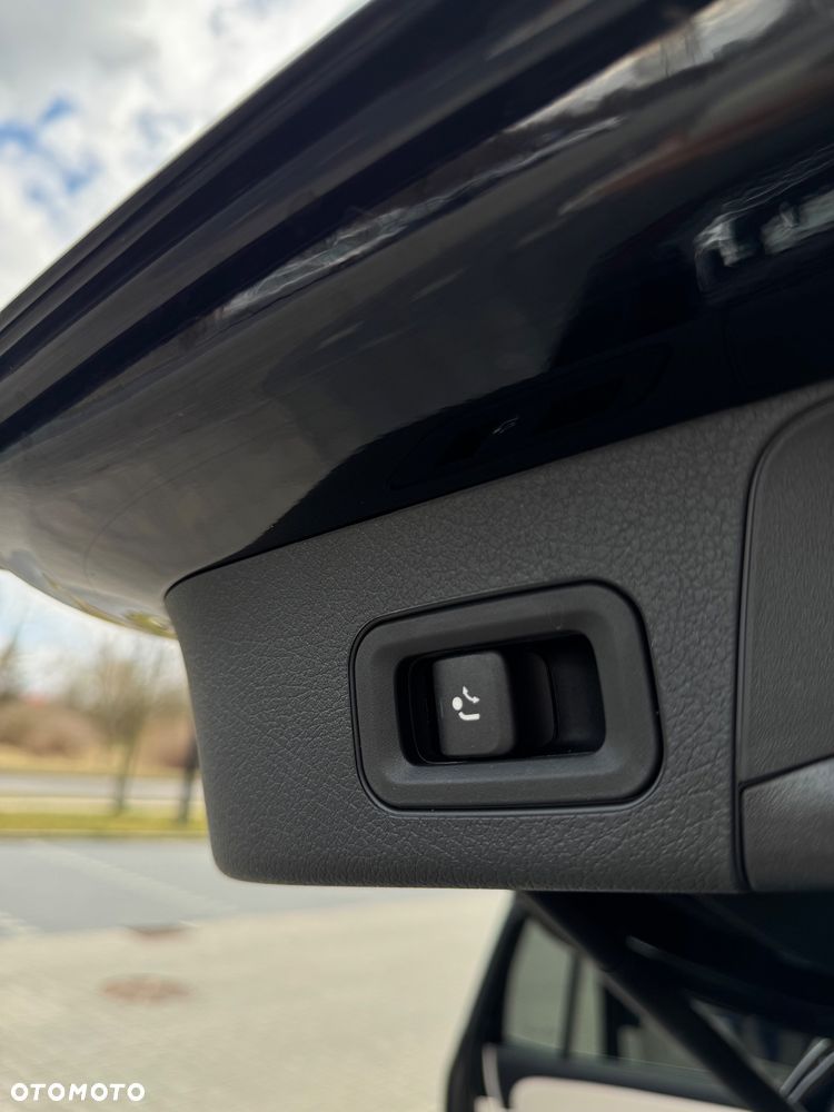 Mercedes-Benz GLB 200 d Progressive 8G-DCT - 21