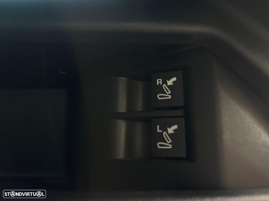 Land Rover Discovery Sport - 17