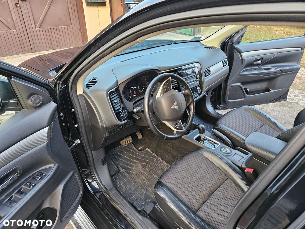 Mitsubishi Outlander 2.0 Intense + 4WD CVT - 5