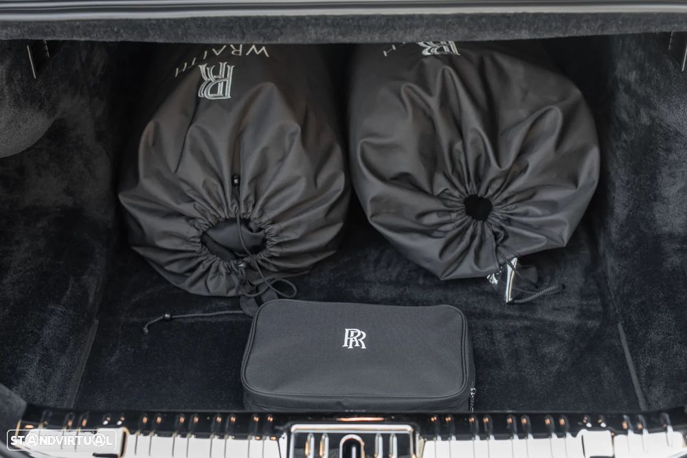 Rolls Royce Wraith 6.6 Twin-Turbo V12 - 27