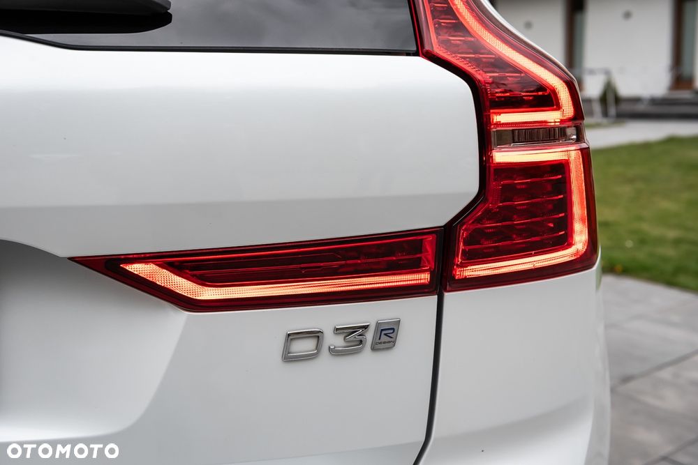 Volvo XC 60 D3 Drive-E R-Design Kinetic - 11