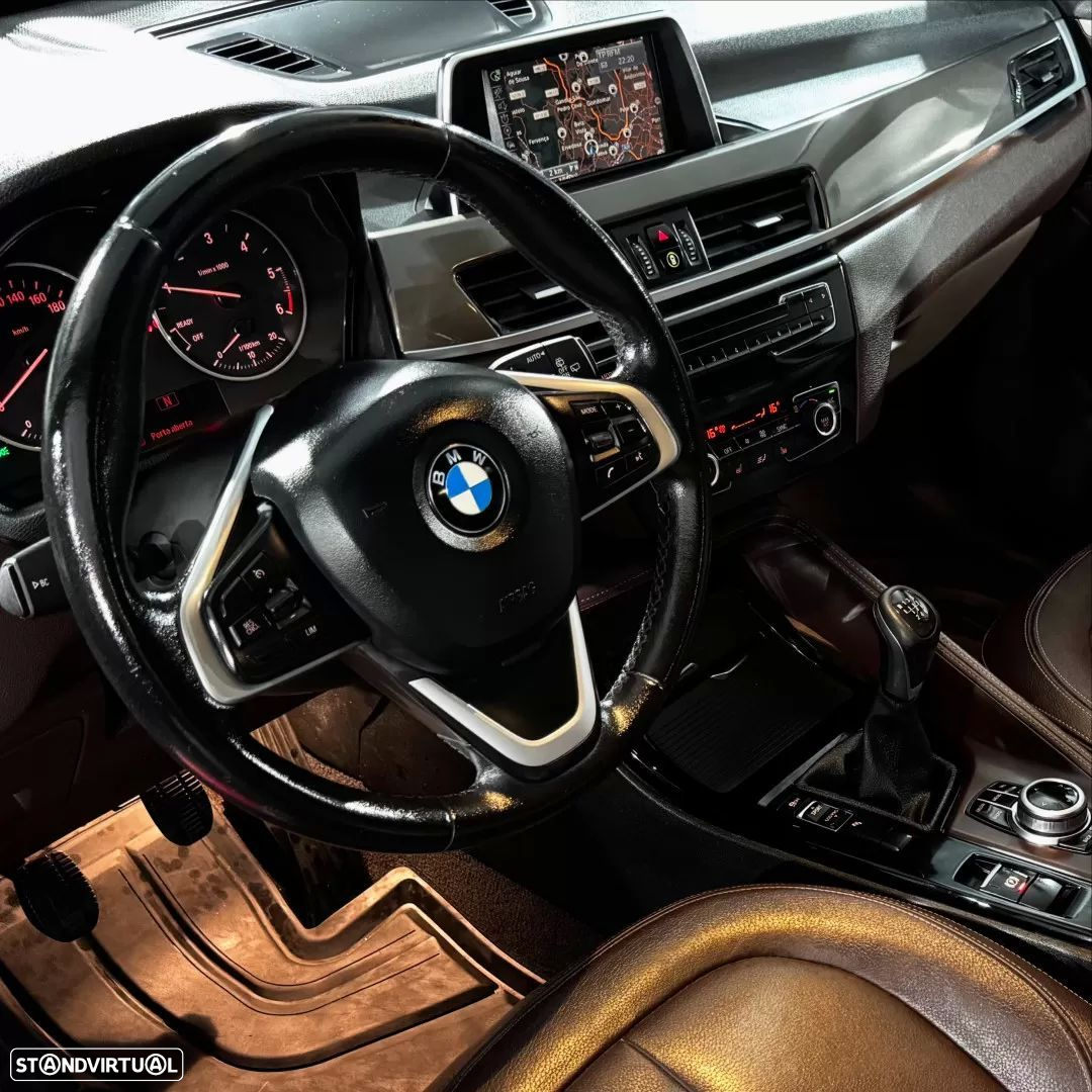 BMW X1 16 d sDrive Line Sport - 8