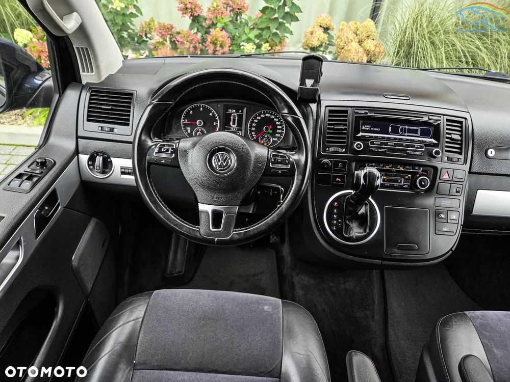 Volkswagen Multivan - 22