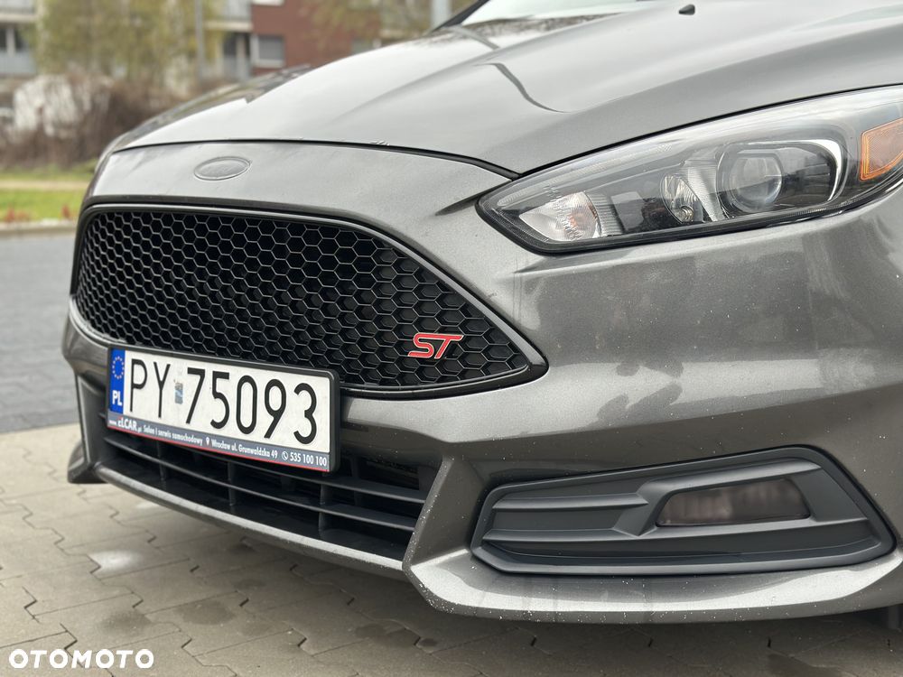 Ford Focus 2.0 EcoBoost ST - 5