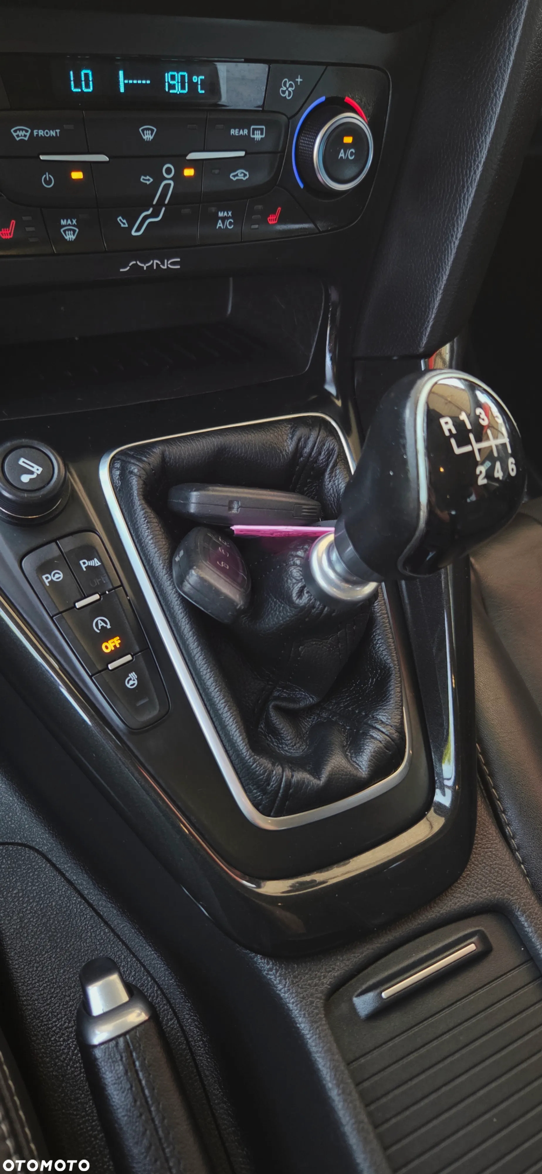 Ford Focus Turnier 1.0 EcoBoost Start-Stopp-System TITANIUM X - 25