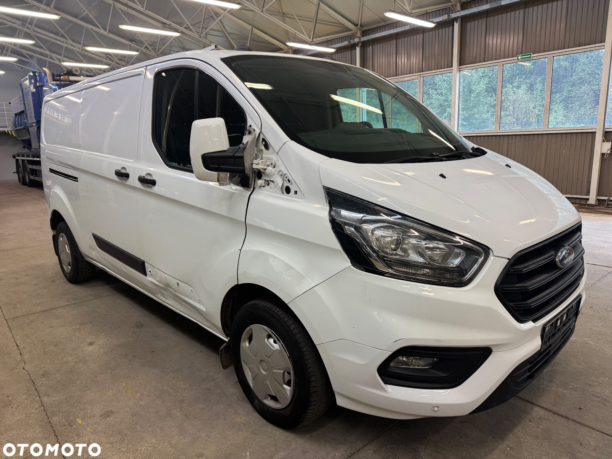 Ford Custom - 3