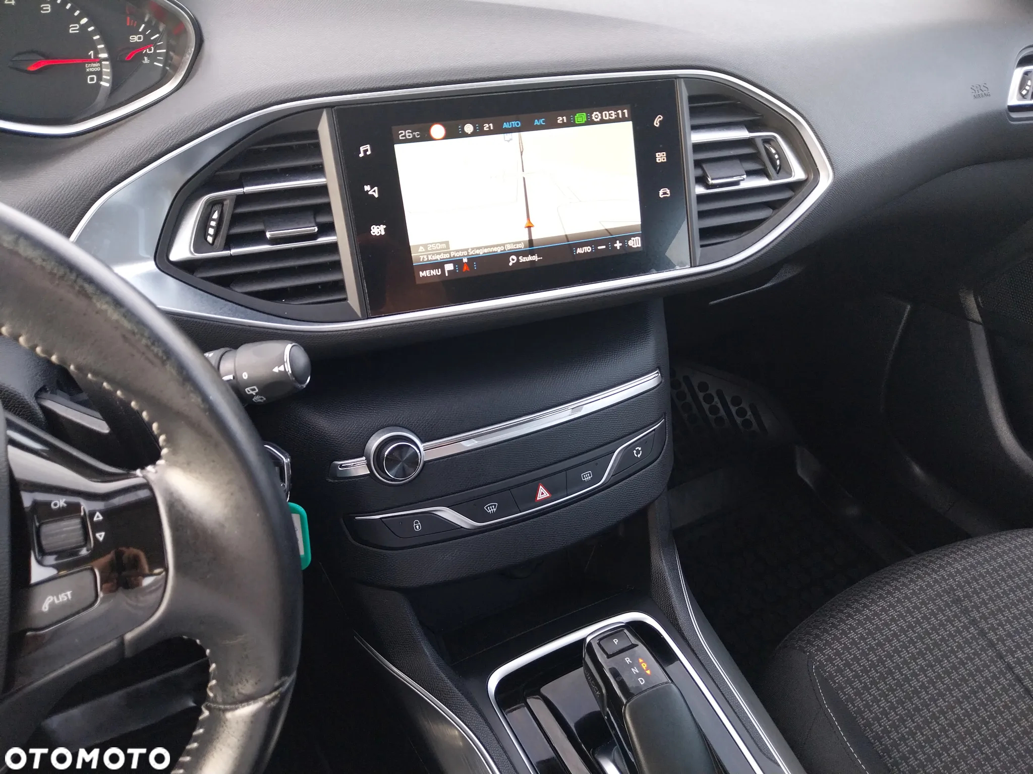 Peugeot 308 1.2 PureTech GPF Active Pack Business S&S EAT8 - 27