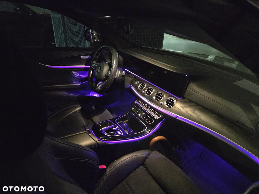 Mercedes-Benz Klasa E 220 d 9G-TRONIC - 11