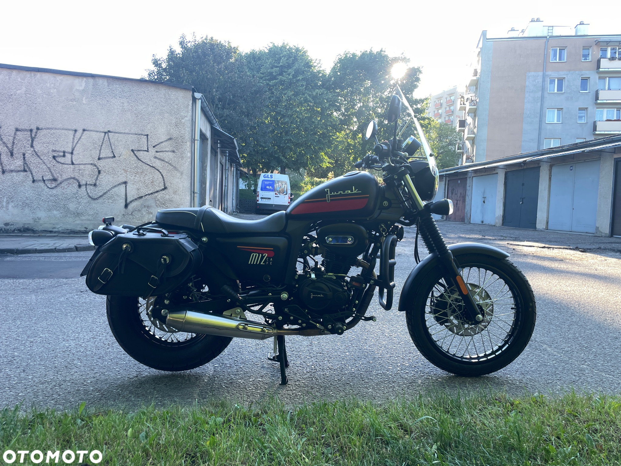 Junak M12 - 4