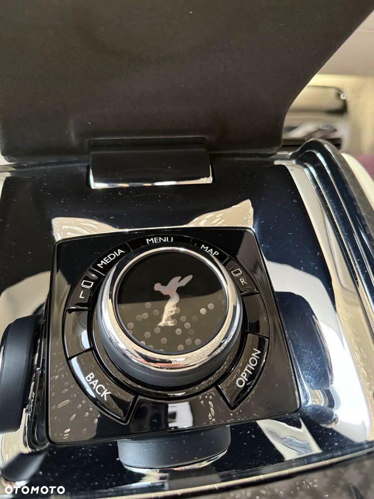 Rolls-Royce Cullinan - 18