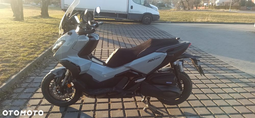 Honda ADV350 - 12