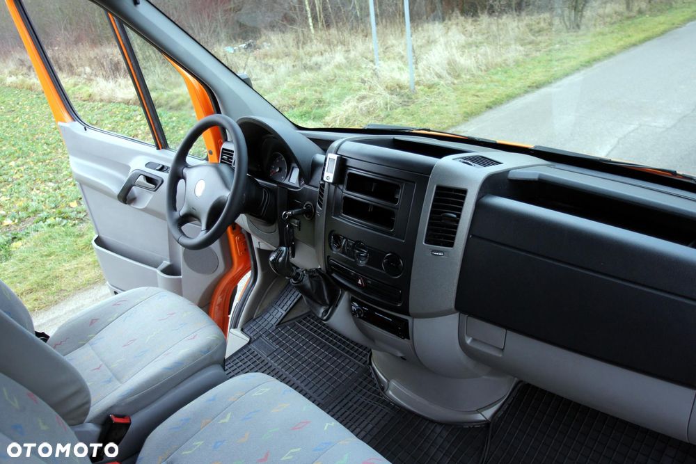 Volkswagen CRAFTER 2.5TDI Doka Long - 30