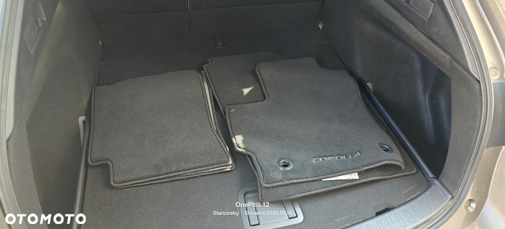 Toyota Corolla 1.8 Hybrid Trek - 11