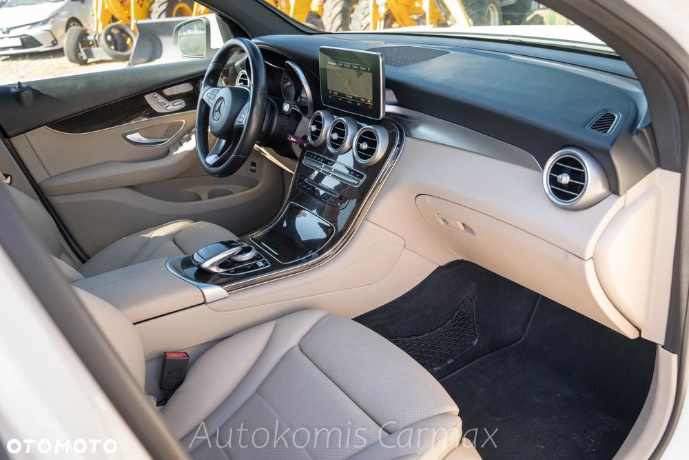 Mercedes-Benz GLC 300 4Matic 9G-TRONIC - 14