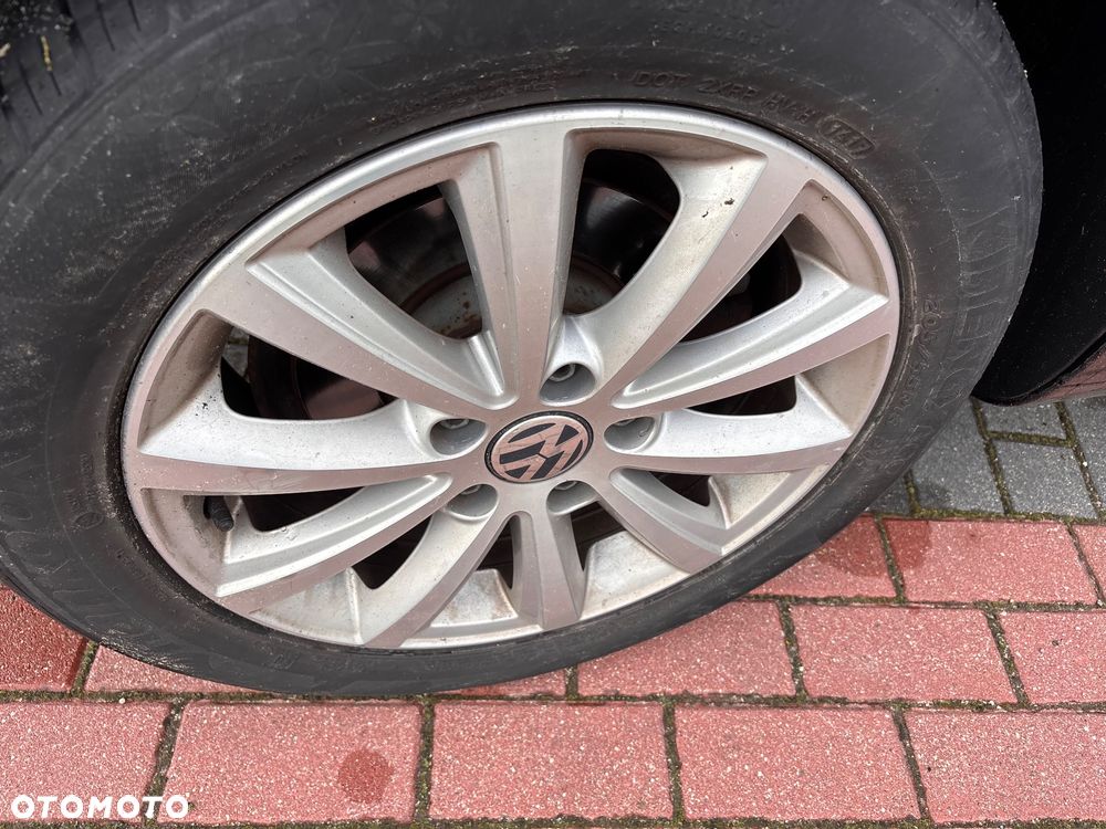 Volkswagen Touran 2.0 TDI DPF BlueMotion Technology Highline - 28