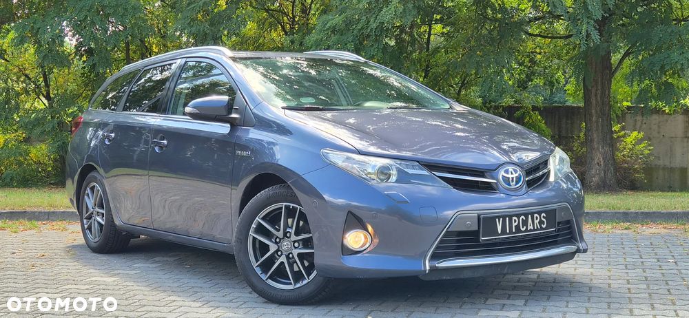 Toyota Auris 1.8 HSD Luna - 1