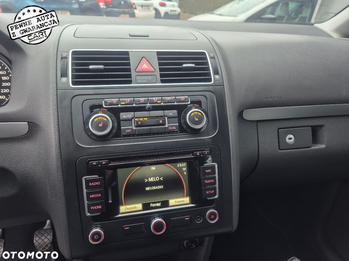 Volkswagen Touran - 22