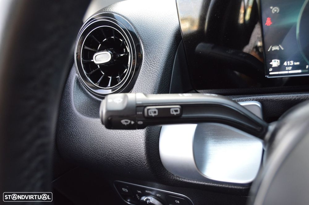 Mercedes-Benz GLB 180 - 38