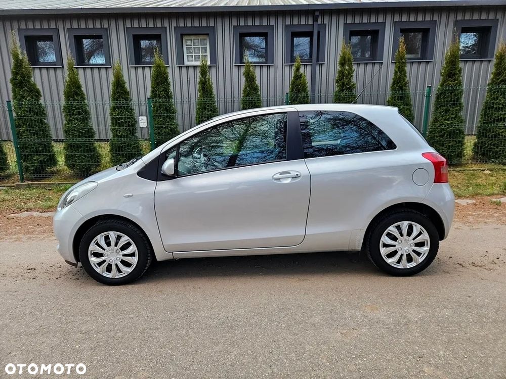 Toyota Yaris - 8