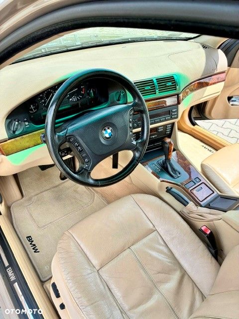 BMW Seria 5 525i - 9