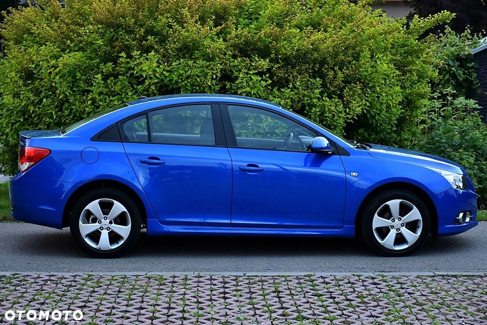 Chevrolet Cruze 1.8 LS+ - 14