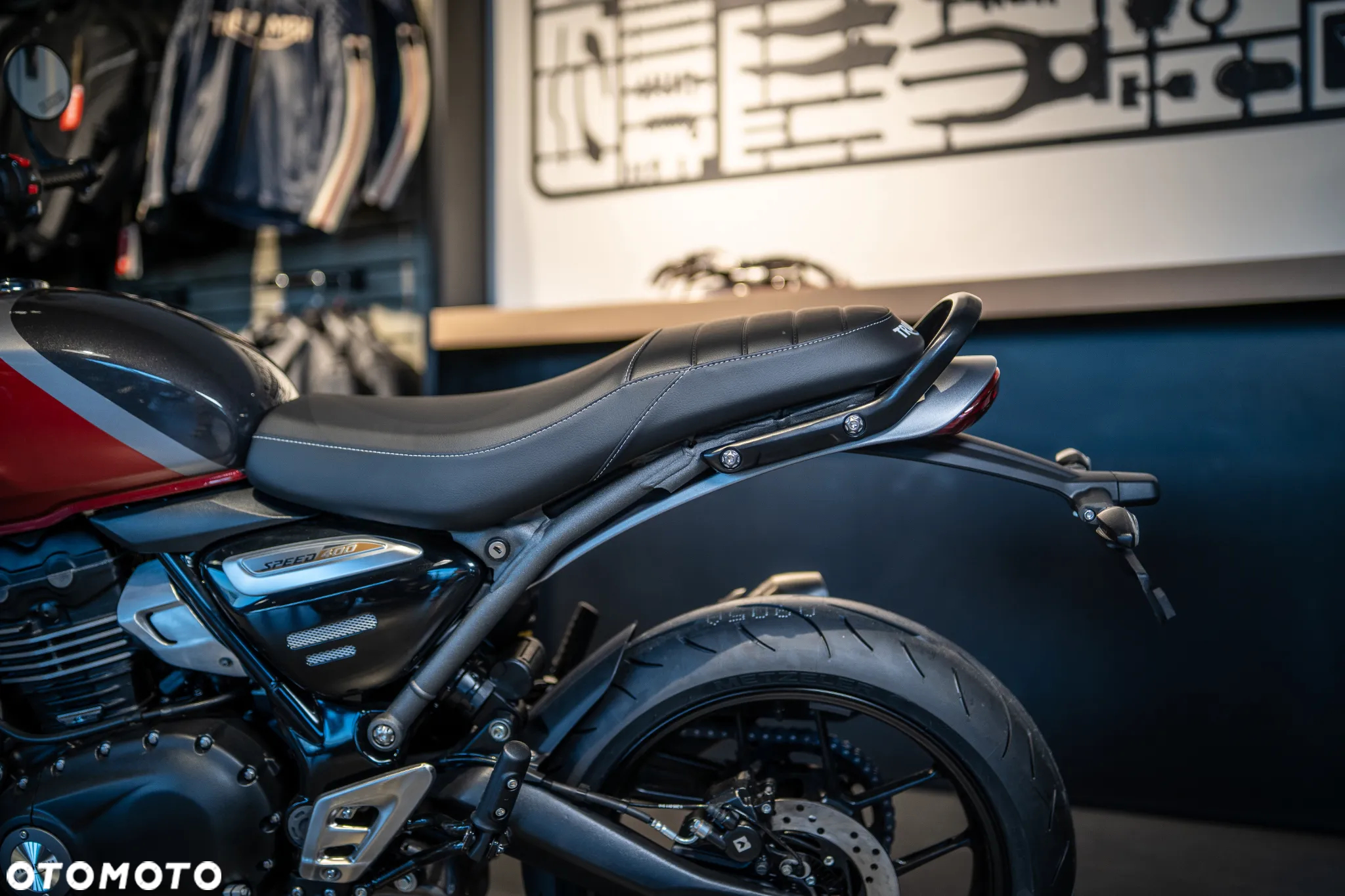 Triumph Inny - 15