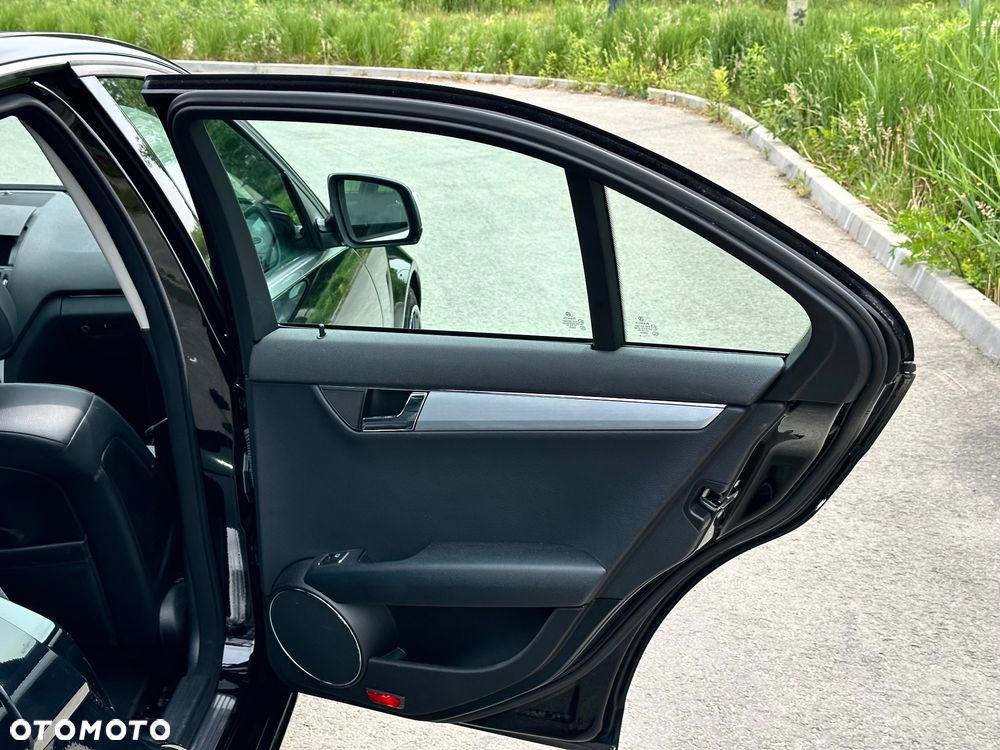 Mercedes-Benz Klasa C 180 Kompressor Avantgarde - 21