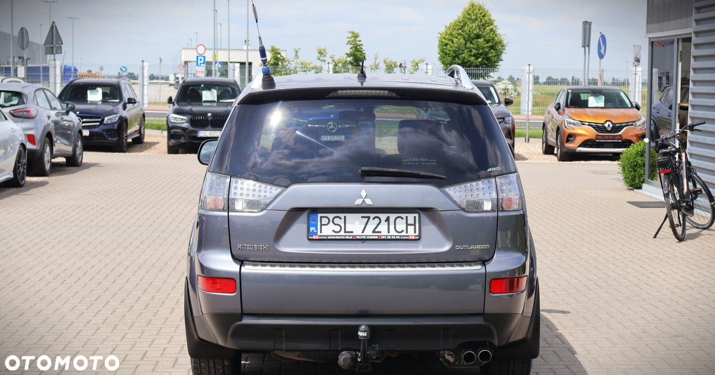 Mitsubishi Outlander - 6