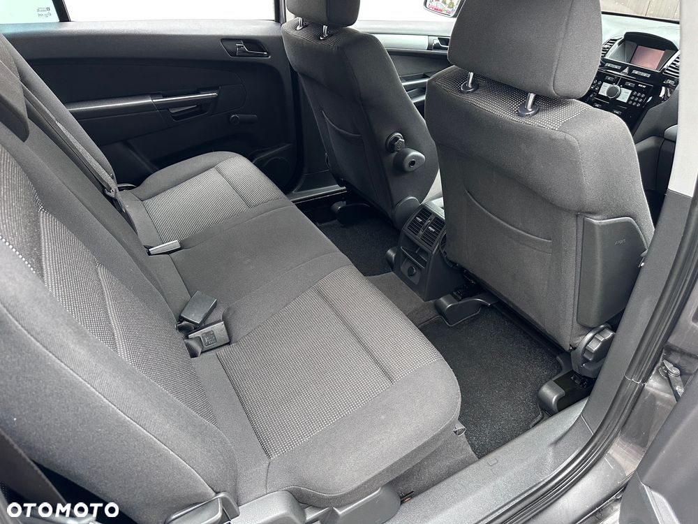 Opel Zafira 1.8 Family - 22