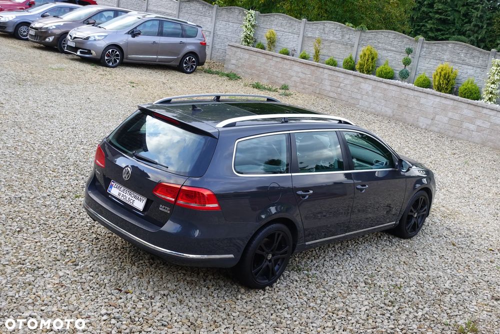 Volkswagen Passat - 11
