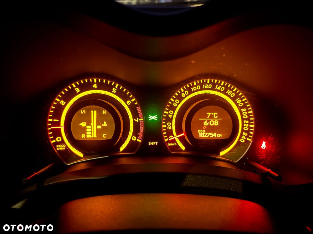 Toyota Auris 1.33 VVT-i Terra - 40