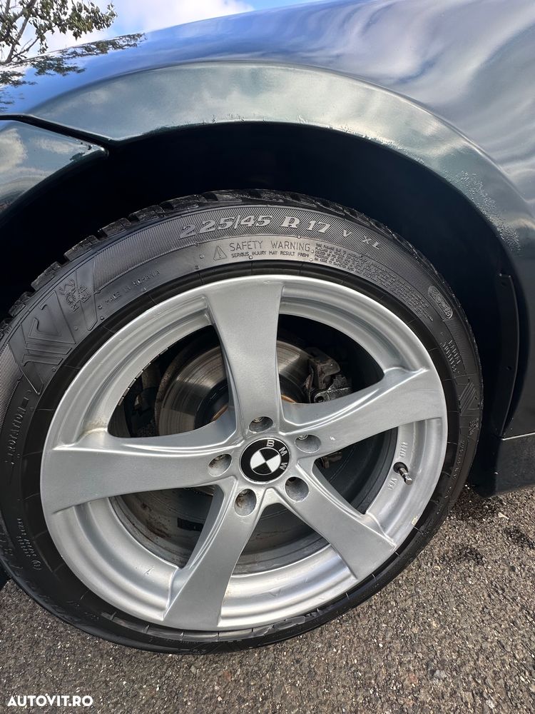 BMW Seria 3 318i Touring - 10