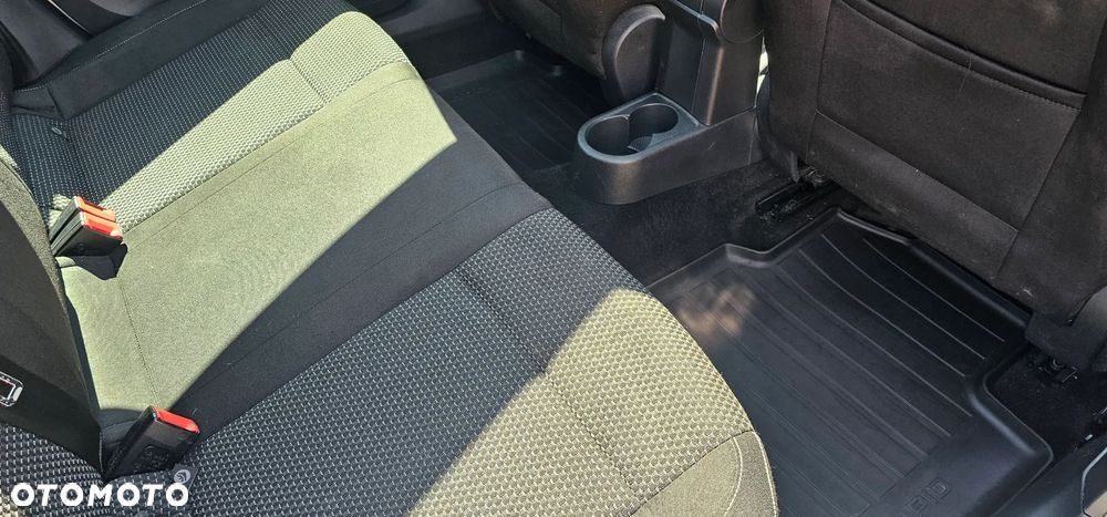 Skoda RAPID 1.2 TSI Edition - 34