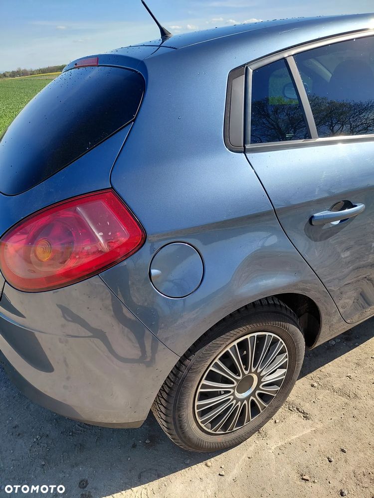 Fiat Bravo ver-1-4-16v-dynamic-euro5 - 10