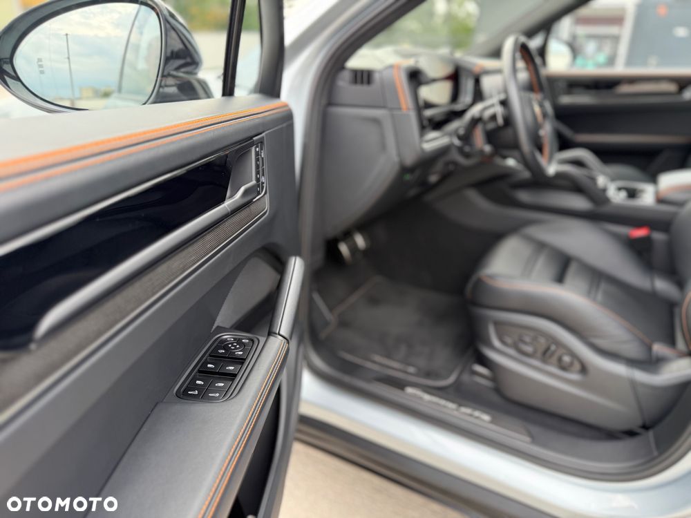 Porsche Cayenne GTS - 18