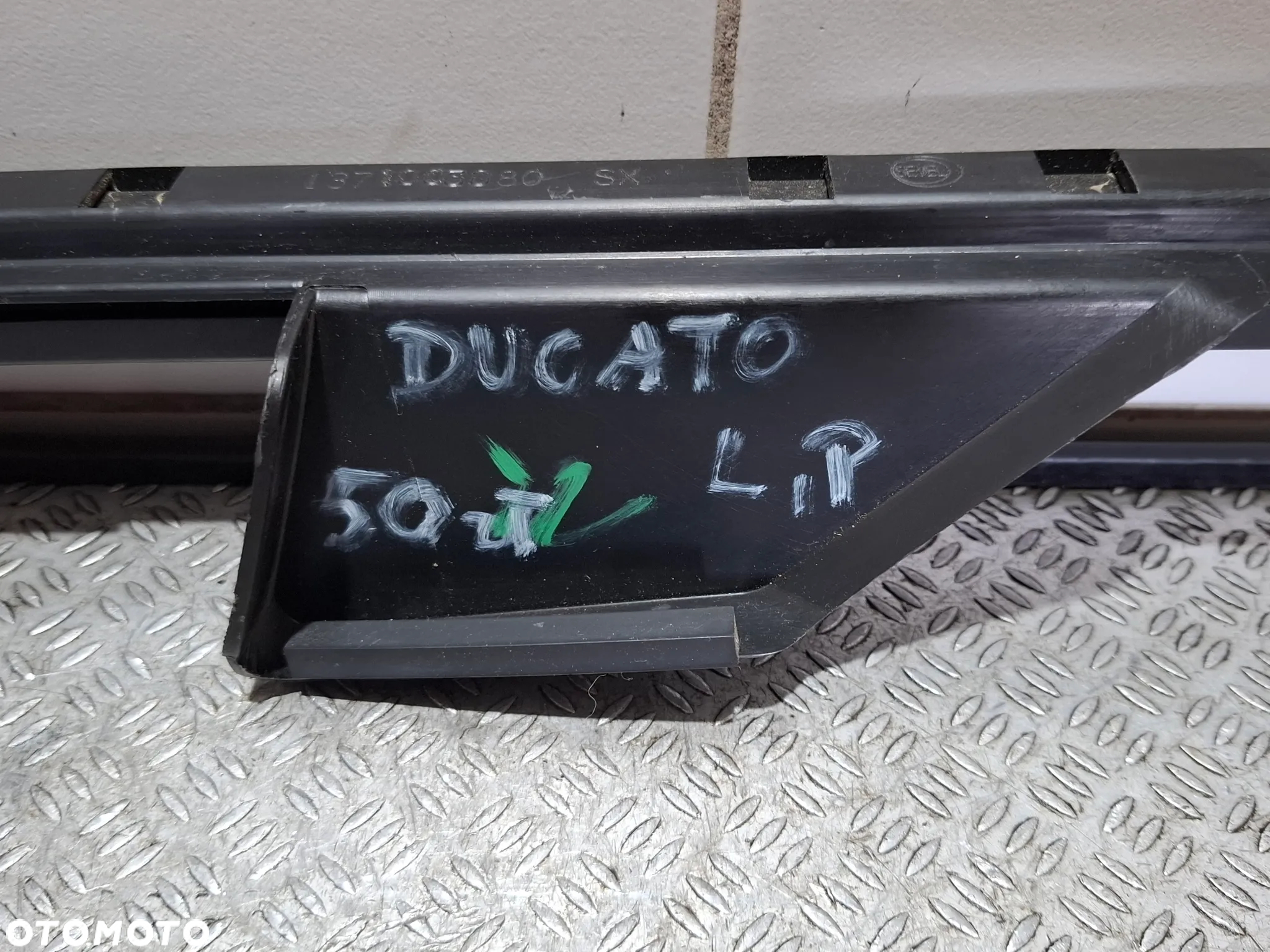 Prowadnica szyna drzwi Fiat Ducato III lewy przód nr 1371003080 - 2