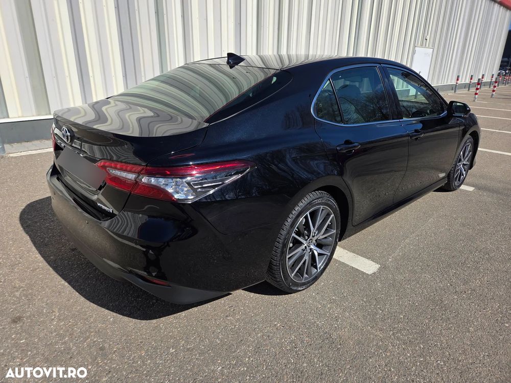 Toyota Camry 2.5 Exclusive - 23
