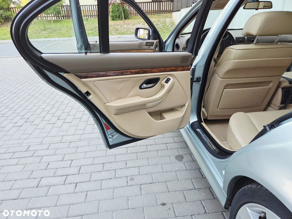 BMW Seria 5 - 13