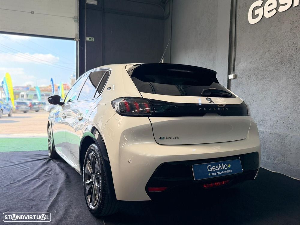 Peugeot e-208 50 kWh Allure - 5