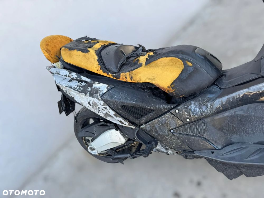 Aprilia SRV 850 - 40