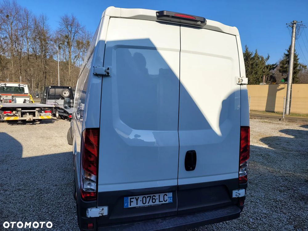Iveco 35s18 - 8