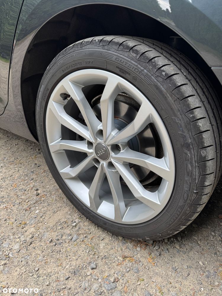 Audi A4 Avant 2.0 TDI - 10