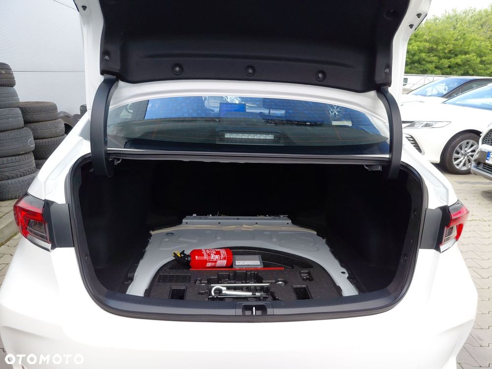 Toyota Corolla 1.8 Hybrid Comfort - 13