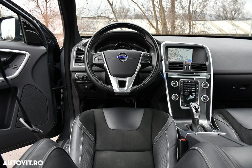 Volvo XC 60 D4 AWD Geartronic Summum - 32