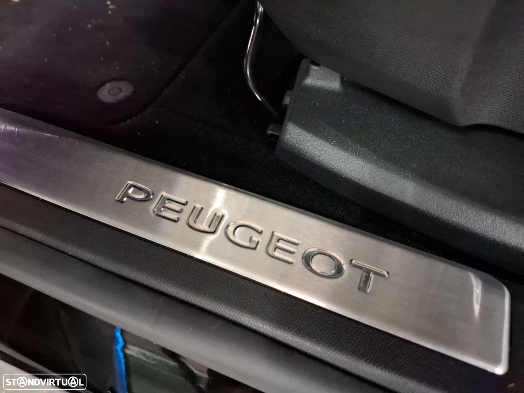 Peugeot 3008 1.6 Hybrid GT e-EAT8 - 23