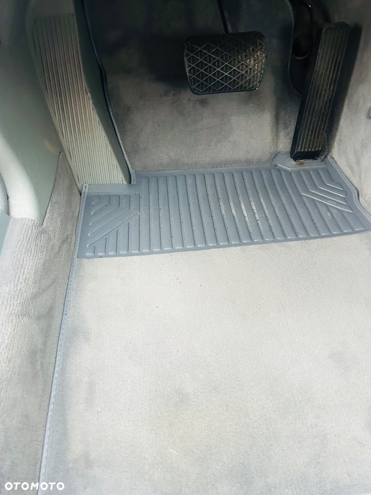 Mercedes-Benz W201 (190) - 22